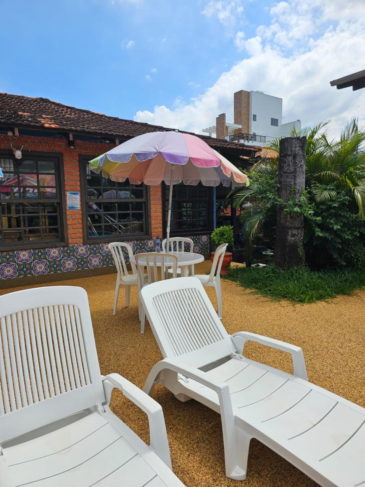 Sunshine Residencial Apartment บอมบินญัส ภายนอก รูปภาพ