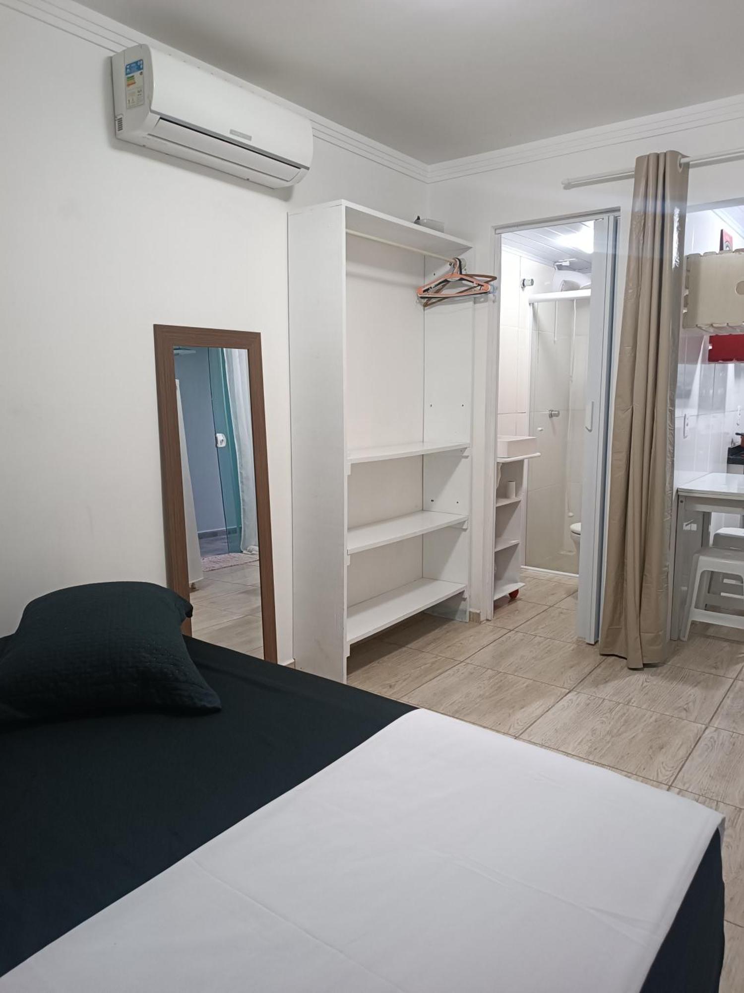 Sunshine Residencial Apartment บอมบินญัส ภายนอก รูปภาพ