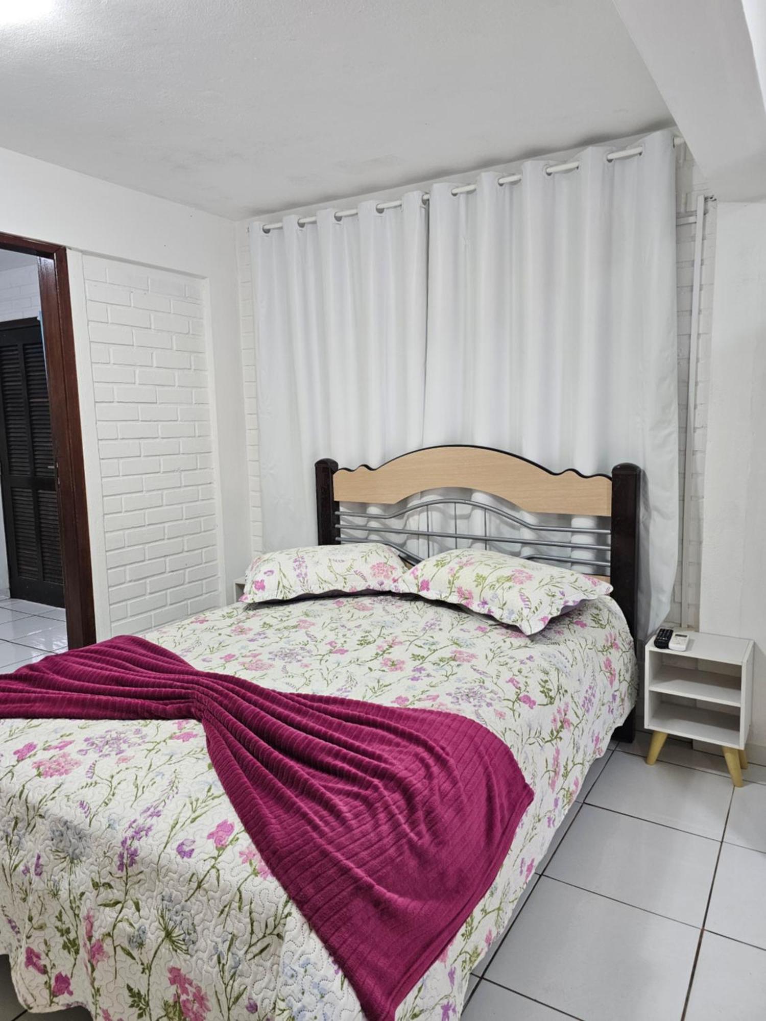 Sunshine Residencial Apartment บอมบินญัส ภายนอก รูปภาพ