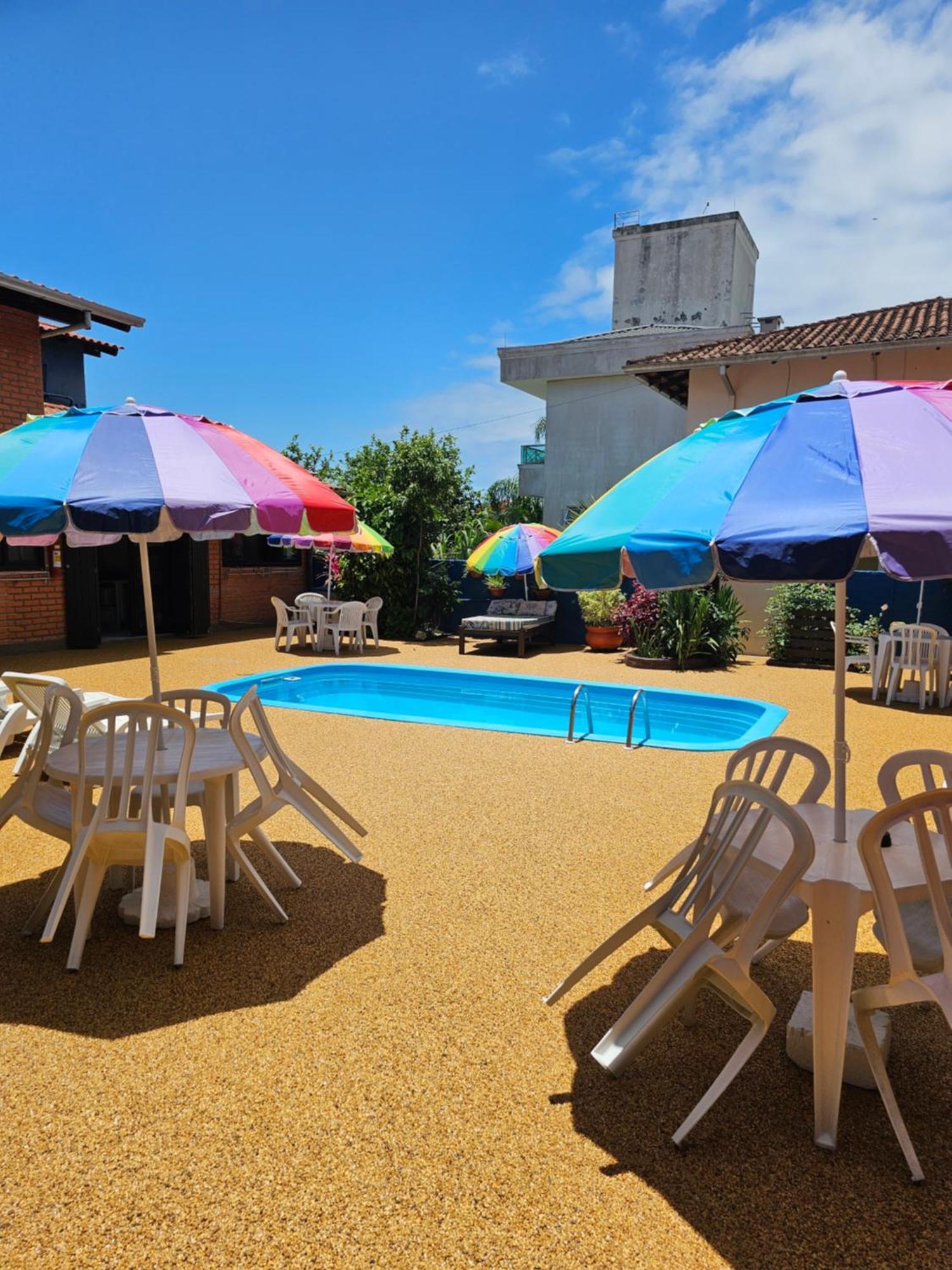 Sunshine Residencial Apartment บอมบินญัส ภายนอก รูปภาพ