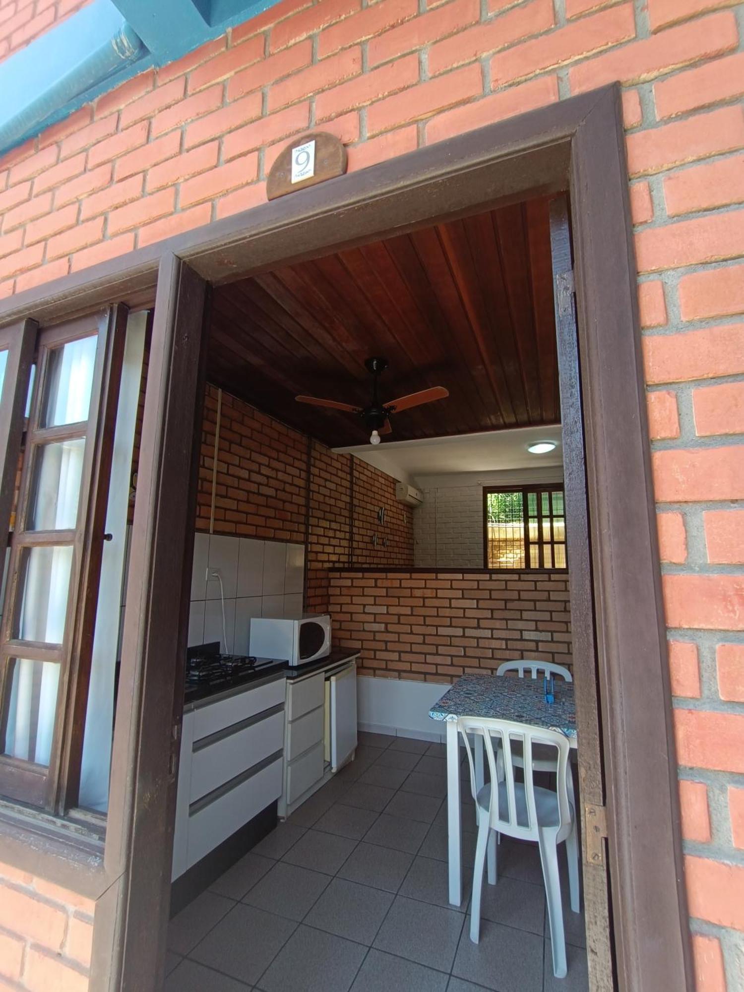 Sunshine Residencial Apartment บอมบินญัส ภายนอก รูปภาพ
