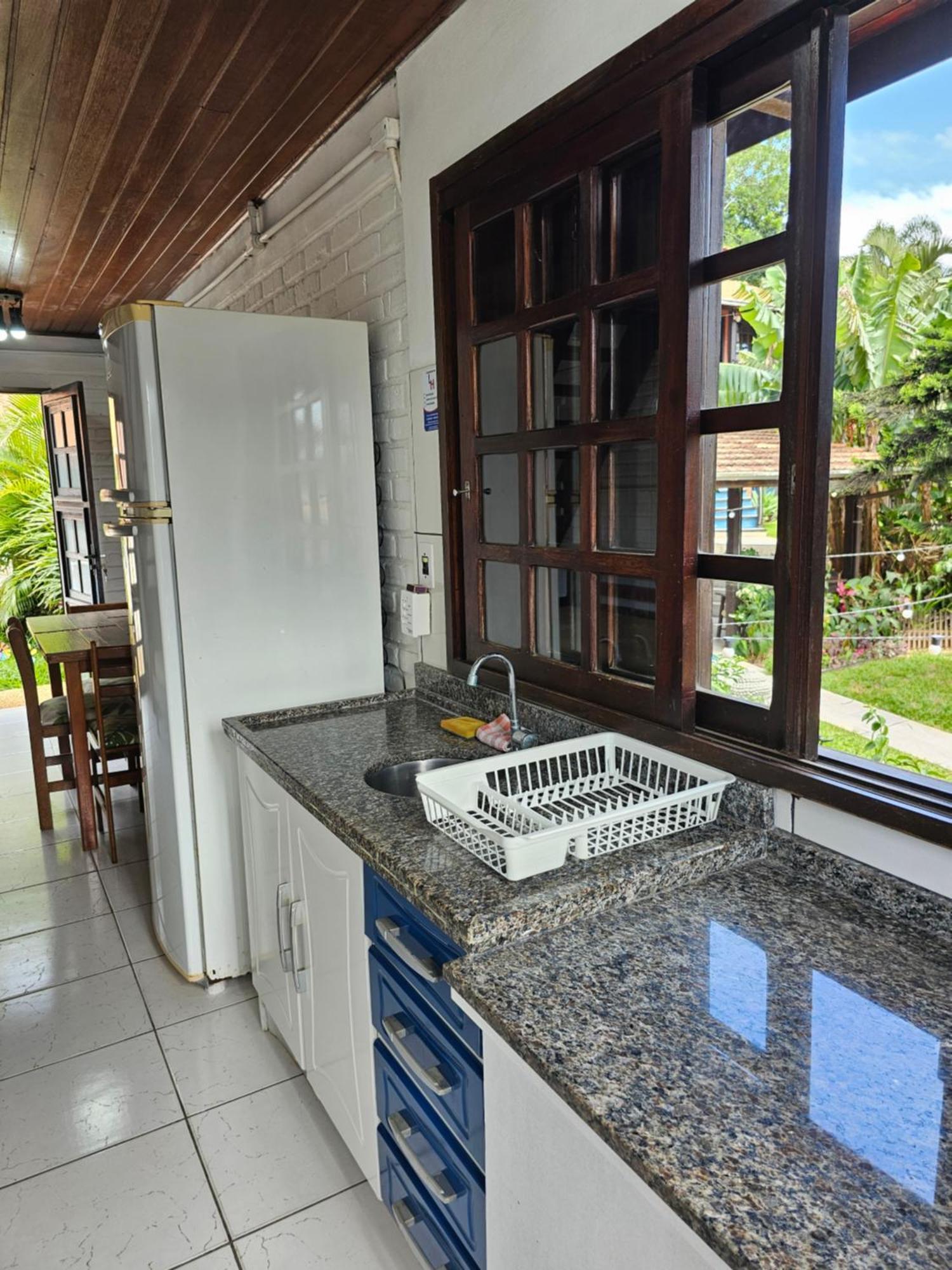 Sunshine Residencial Apartment บอมบินญัส ภายนอก รูปภาพ